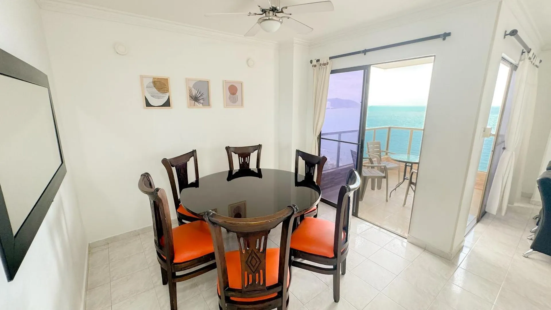 Apartamentos Cerca A La Playa, Los Laureles - By Bedviajes Santa Marta  Colombia