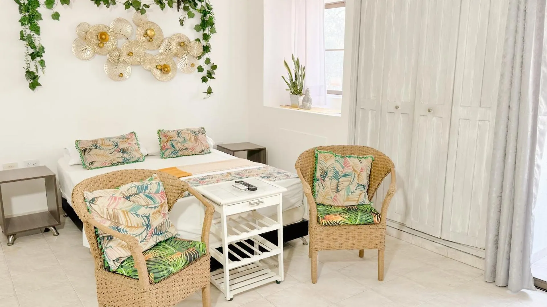 Apartamentos Cerca A La Playa, Los Laureles - By Bedviajes Santa Marta  Colombia