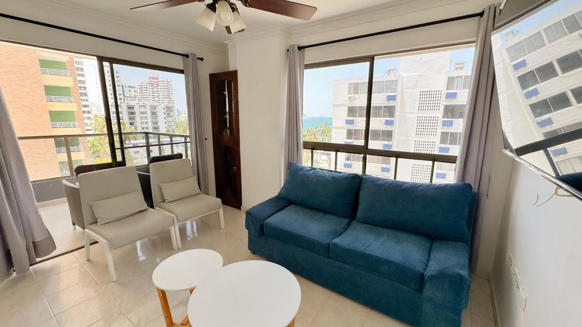 Apartamentos Cerca A La Playa, Los Laureles - By Bedviajes Santa Marta  Colombia