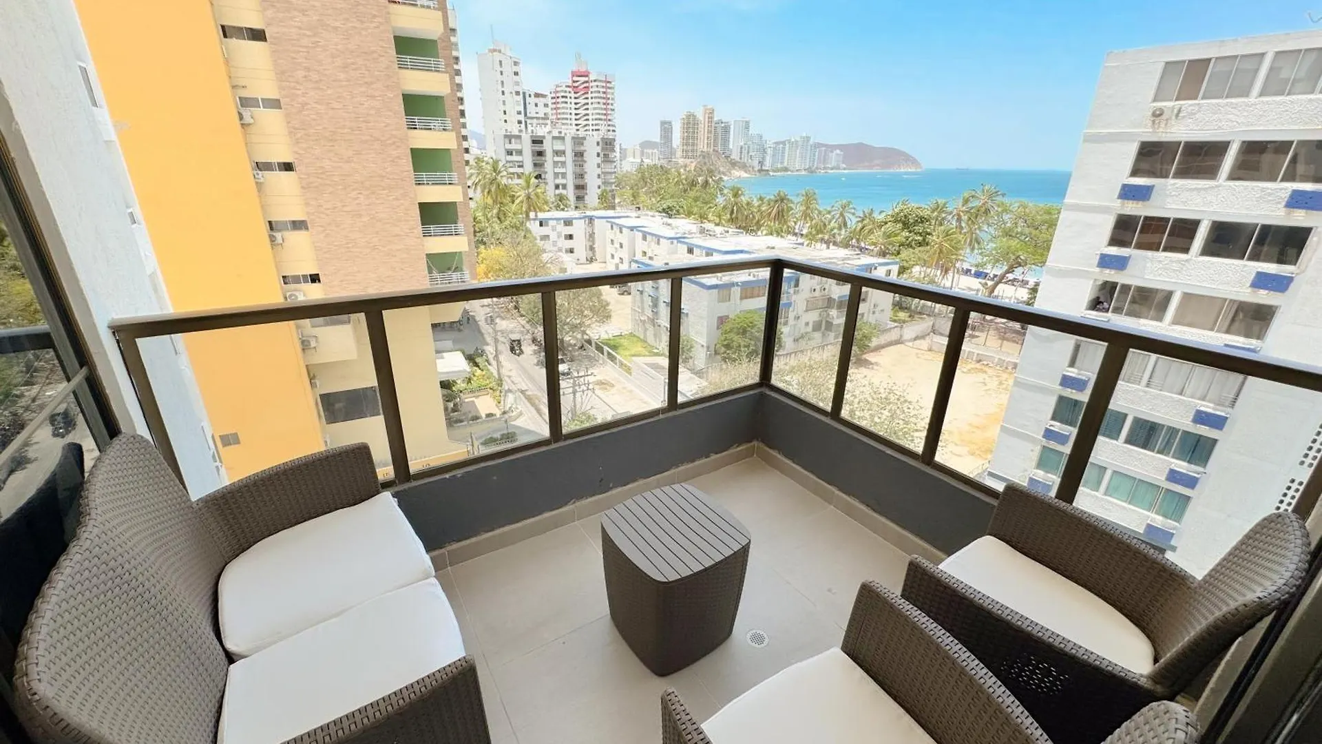 Apartment Apartamentos Cerca A La Playa, Los Laureles - By Bedviajes Santa Marta  Colombia